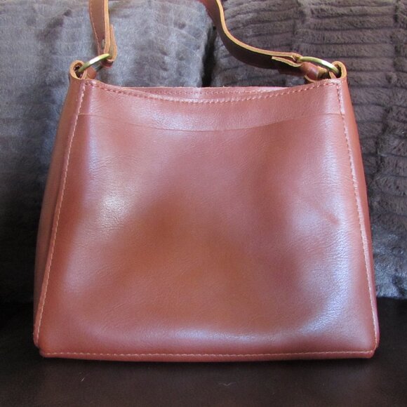 Portland Leather Goods PLG Triangle in Chestnut with Tassels - Picture 3 of 4